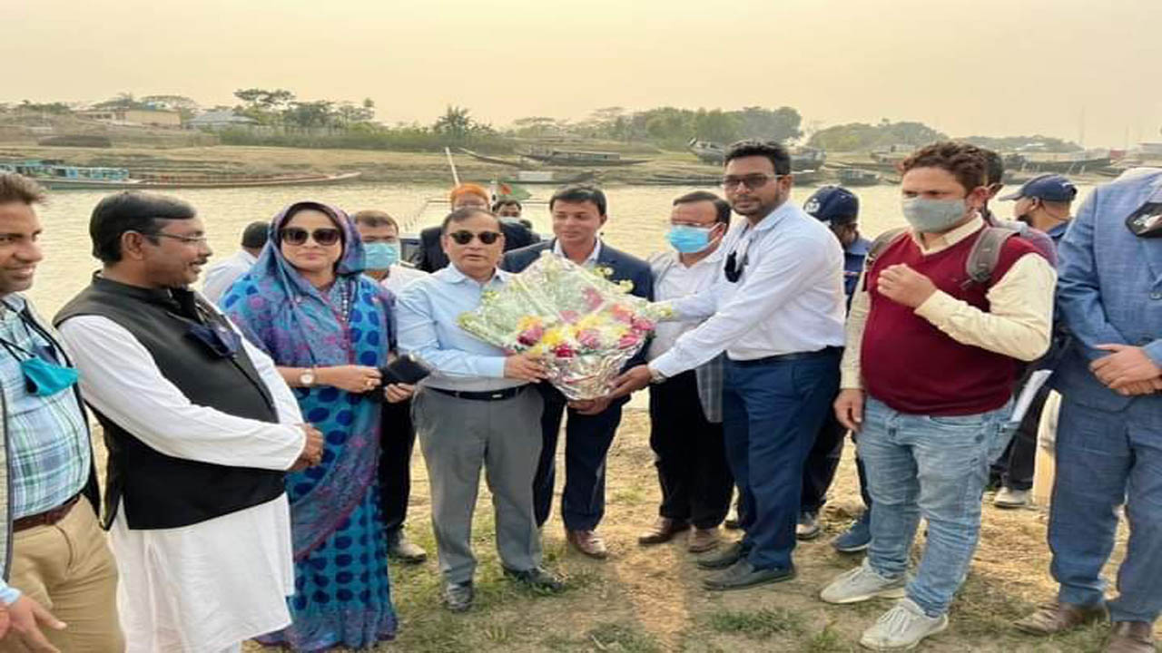 ধর্মপাশায় ফসল রক্ষা বাঁধ পরিদর্শনে প্রতিমন্ত্রী জাহিদ ফারুক